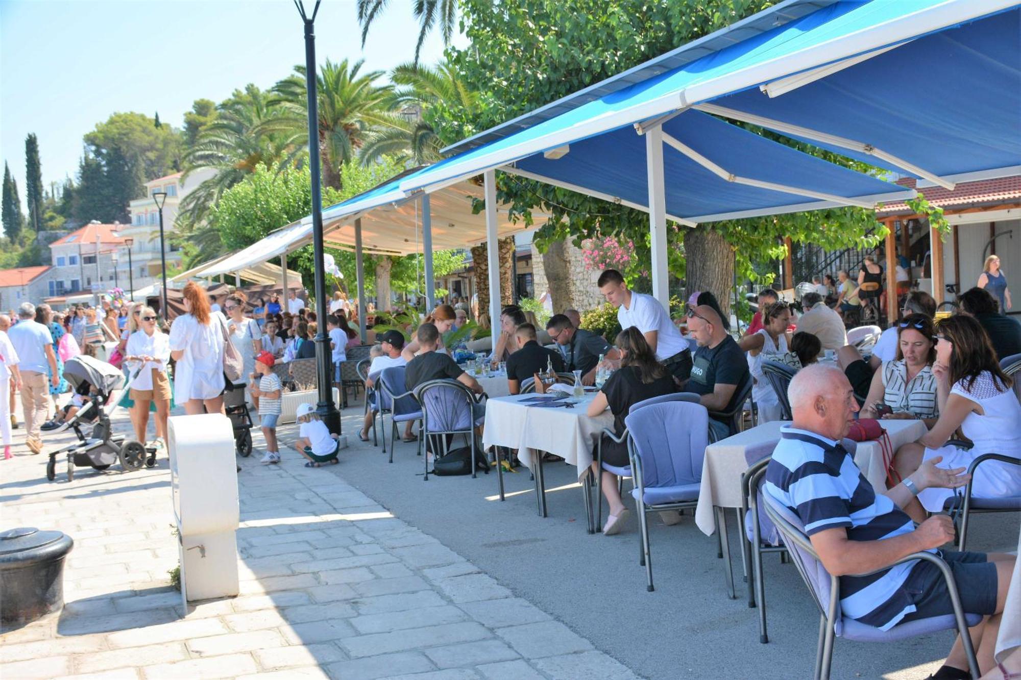 Guesthouse Aurora Trpanj Eksteriør billede